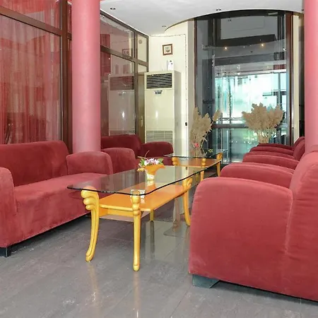 酒店 Ellinis - Sea View And Free Parking 瓦爾納