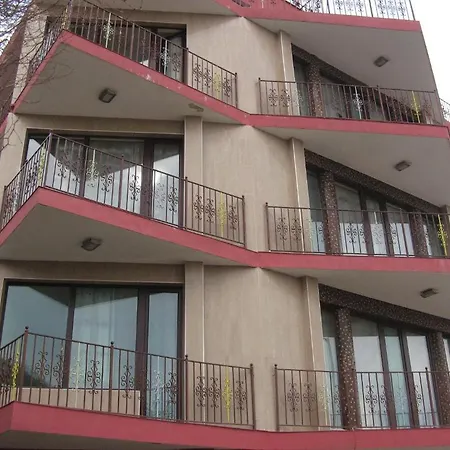 Ellinis - Sea View And Free Parking 3* Варна