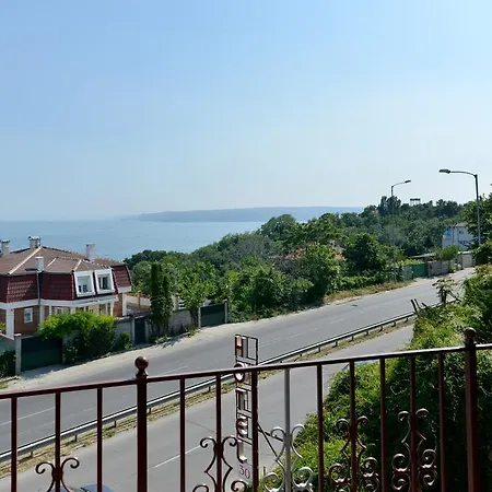 Ellinis - Sea View And Free Parking Варна