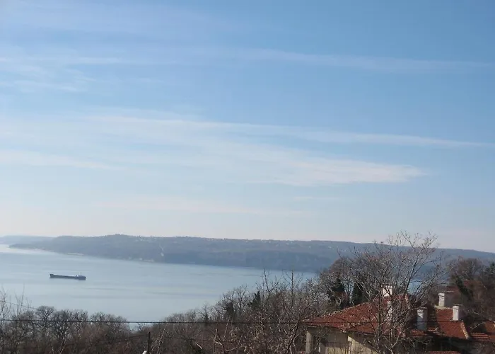 Ellinis - Sea View And Free Parking Szálloda 3*