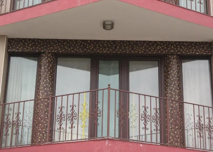 Ellinis - Sea View And Free Parking Hotel 3*