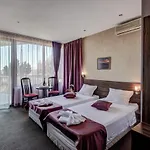 Ellinis - Sea View And Free Parking 3* Варна