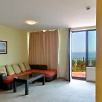 Ellinis - Sea View And Free Parking 3* Варна