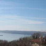 Ellinis - Sea View And Free Parking Хотел 3*