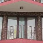 Ellinis - Sea View And Free Parking Хотел 3*