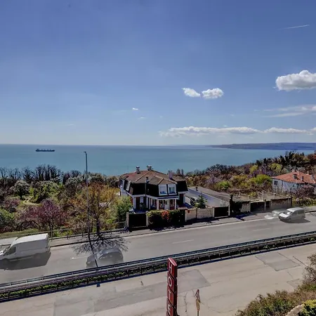 Ellinis - Sea View And Free Parking Varna