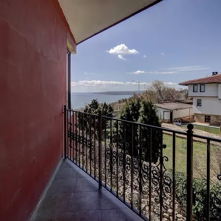 Ellinis - Sea View And Free Parking Hotell 3*