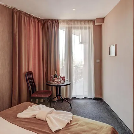 Ellinis - Sea View And Free Parking 3*