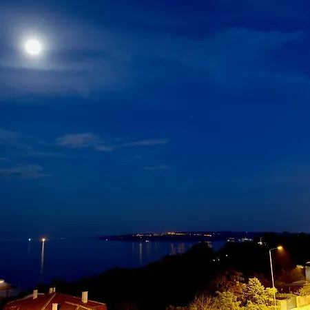 Ellinis - Sea View And Free Parking 3*