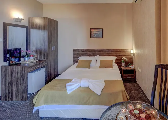 Ellinis - Sea View And Free Parking Hotell