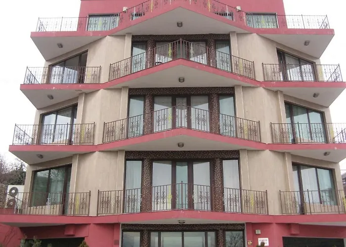 מלון Ellinis - Sea View And Free Parking